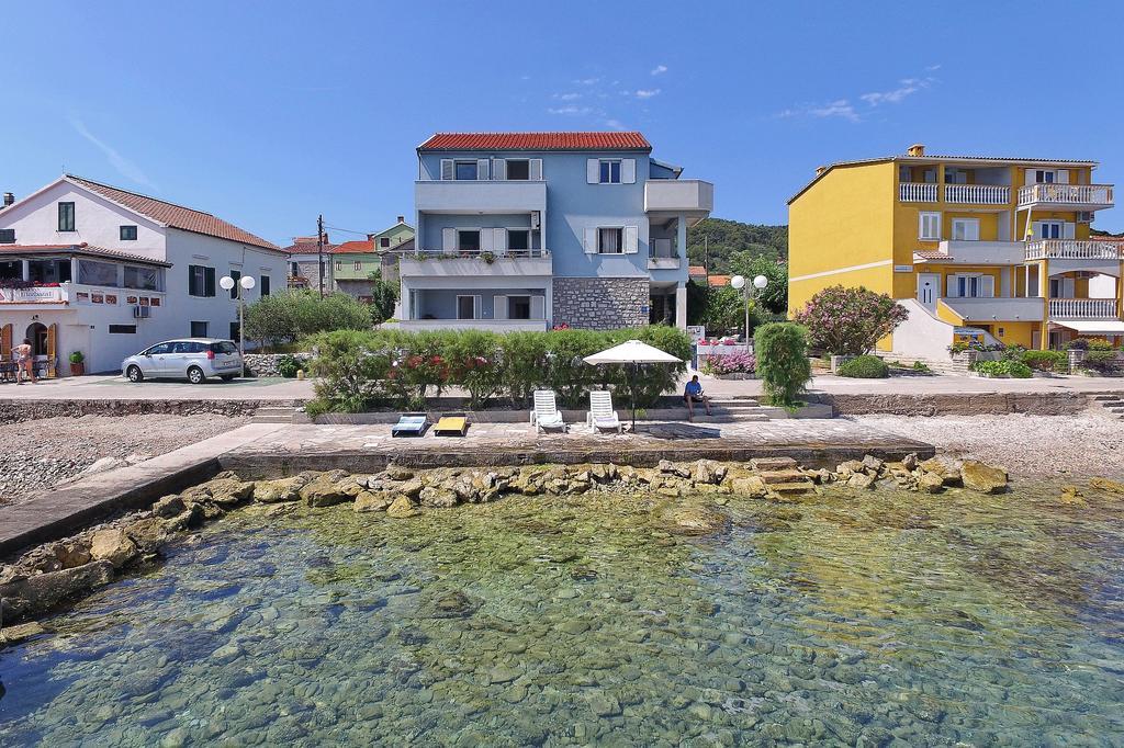 Punta Preko Apartments Buitenkant foto