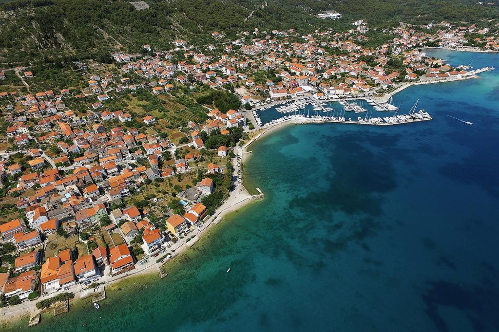 Punta Preko Apartments Buitenkant foto