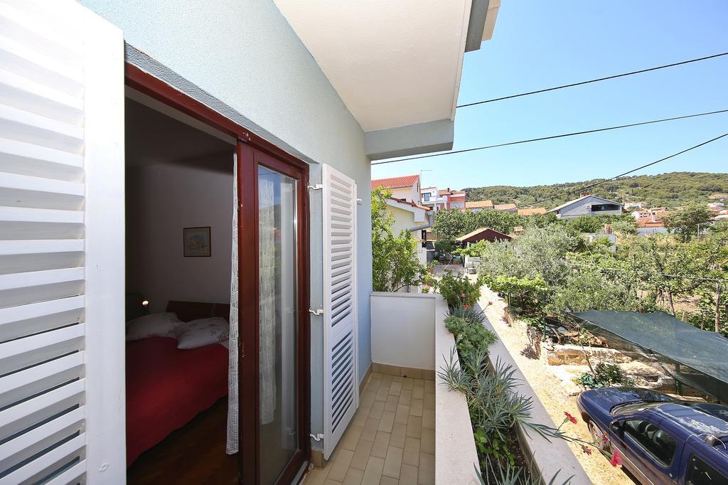 Punta Preko Apartments Buitenkant foto
